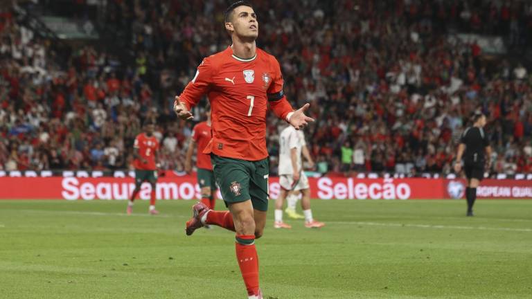 Portugal, y su héroe Cristiano Ronaldo, apuesta a su mediocampo creativo con Bruno Fernandes y Bernardo Silva. Podrían incorporar el mismo grupo que Ecuador. ¿Podría la Tri superar a CR7?