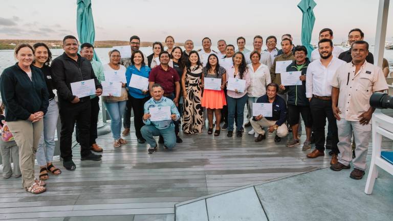 Entregan tres nuevos millones de dólares de canje de deuda para proteger Galápagos