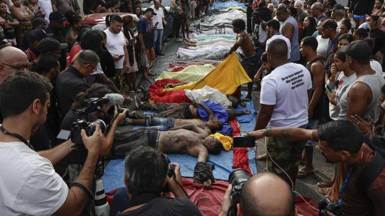 Río de Janeiro cuenta más de un centenar de muertos en el operativo más sangriento de su historia