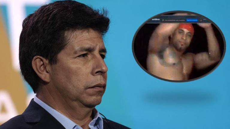 Polémico video de 'stripper' se filtra en audiencia virtual del presidente de Perú