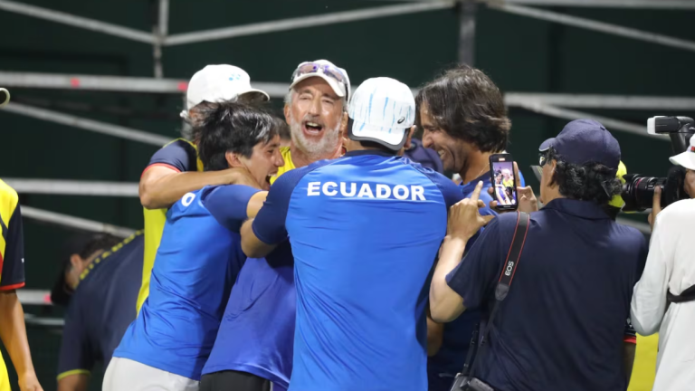 Ecuador venció 3-1 a Uruguay en la clasificatoria de la Copa Davis y avanza de ronda