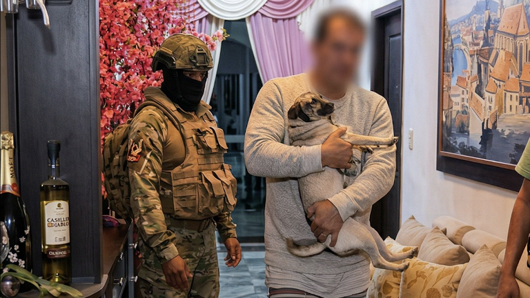 Así fue la captura de 'La Muñeca' de los 'Chone Killers', dentro de una vivienda de lujo en Durán