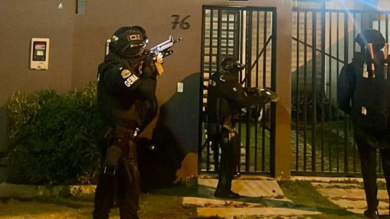 'Caso Cazador': Capturan a 10 vinculados a 'Los Lobos', entre ellos objetivos de intermedio valor, en megaoperativo