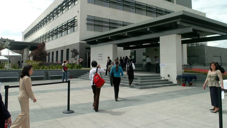 Embajada de EE.UU. en Ecuador abre nuevas vacantes en Quito y Guayaquil: estos son los cargos disponibles