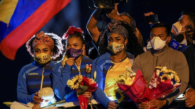 Medallistas levantaron el mayor peso para ecuatorianas: Su autoestima