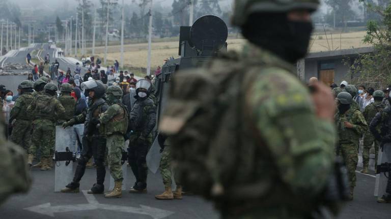 Convoy llega a Otavalo entre enfrentamientos, heridos y denuncias de represión en Imbabura