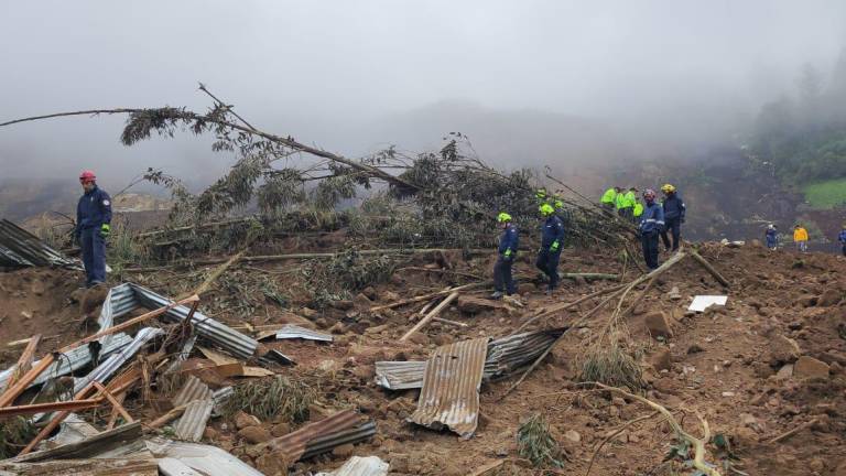 Avalancha sepulta un barrio en Alausí: se desconoce la cantidad de personas enterradas
