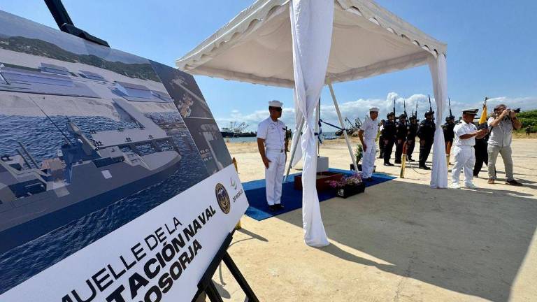 Ecuador inicia construcción de estación naval en Posorja para combatir el narcotráfico