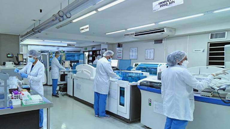 El laboratorio de diagnóstico médico SYNLAB Ecuador recibió últimamente las certificaciones Edificio 100% Libre de Humo y Sala de Apoyo a la Lactancia Materna Permanente.