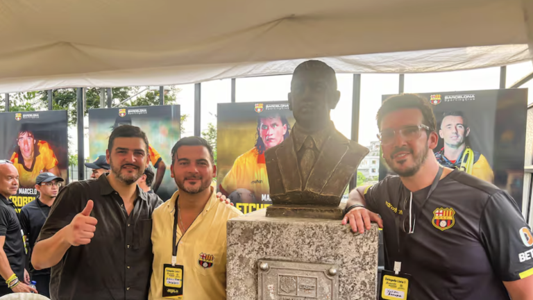 Los hermanos Aquiles, Antonio y Xavier Alvarez.