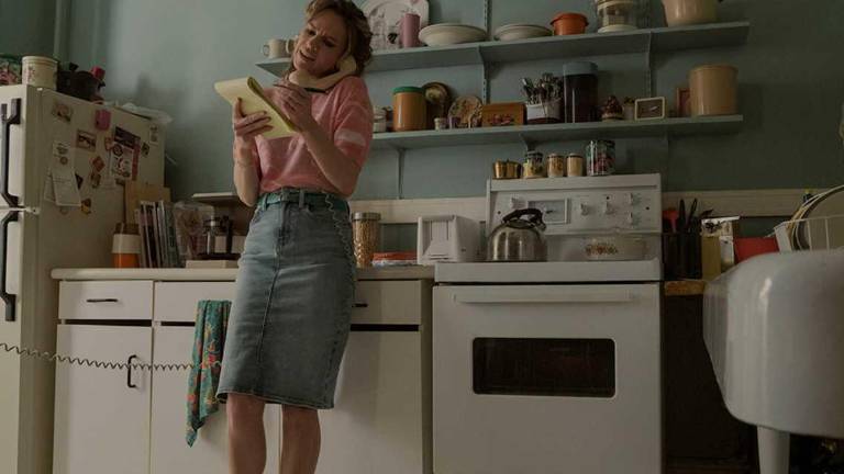 Hilary Swank recupera su perfil más combativo en la inspiradora película 'Ordinary Angels'