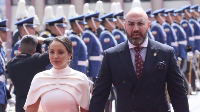 Mario Godoy, presidente del Consejo de la Judicatura, y su esposa, la abogada Dolores Vintimilla.