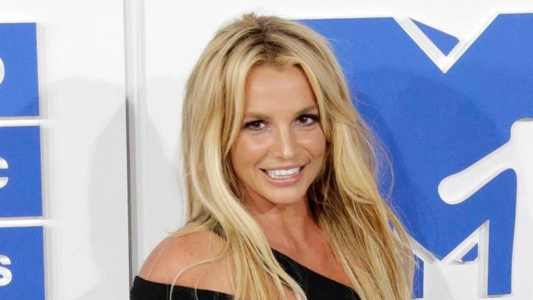El padre de Britney anunció retirarse como tutor legal de la cantante, pero la tutela continuará
