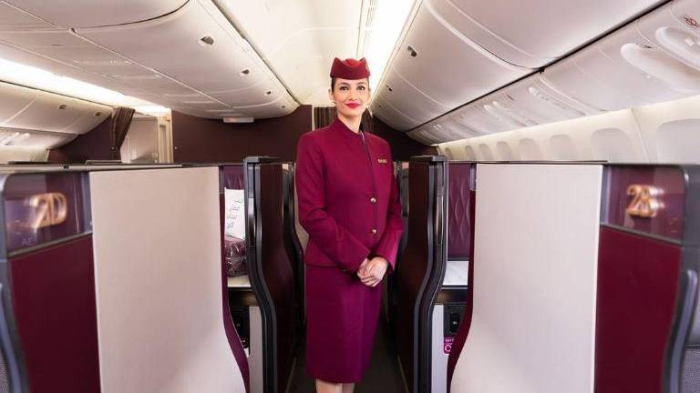 Aerolínea de Catar busca a ecuatorianos para tripulantes de cabina: debe estar disponible para mudarse a Doha