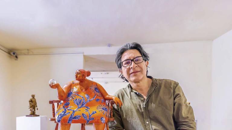 Bayardo Cuenca, el artista lojano que sueña en arcilla