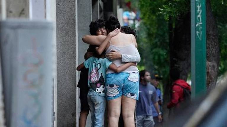 Terremoto de 7,1 estremece Venezuela: reportan daños y escenas de pánico en Caracas