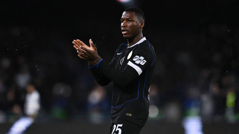 Caicedo arrancó de titular y disputó todo el encuentro.