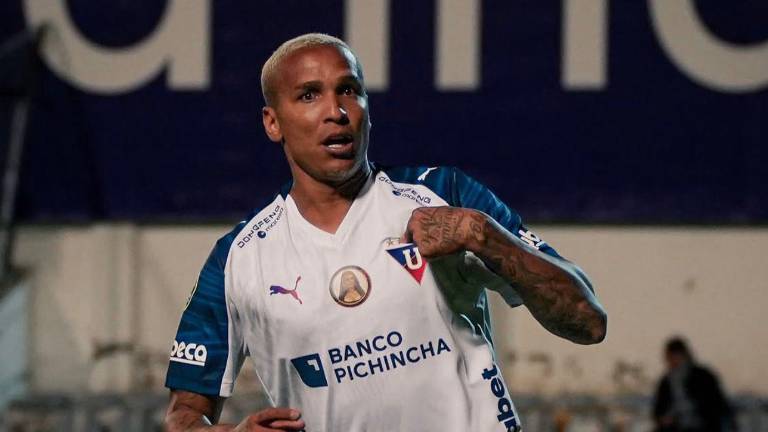 Deyverson celebrando el gol anotado con Liga de Quito.