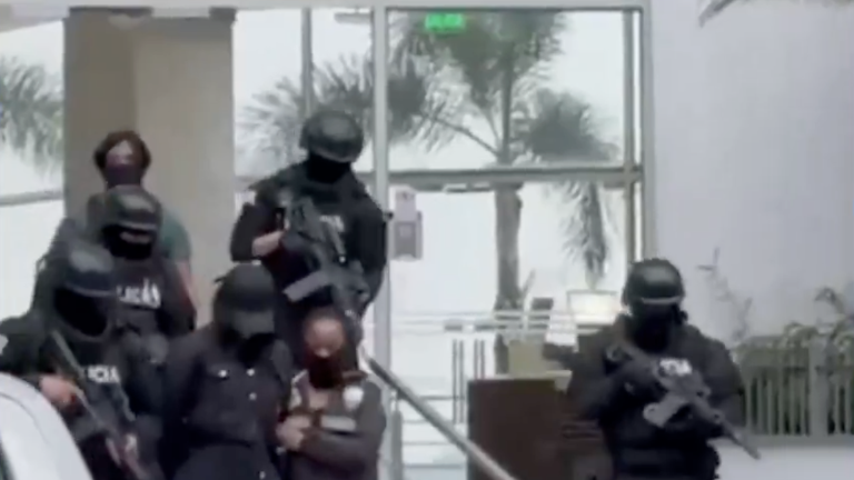 ¿Quién es la mujer que estaba con alias ‘Frenillo’? Esto dijo sobre la muerte del cabecilla en Puerto Santa Ana