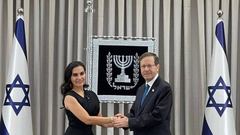 Verónica Abad entregó sus credenciales para ejercer su misión por la paz en Israel