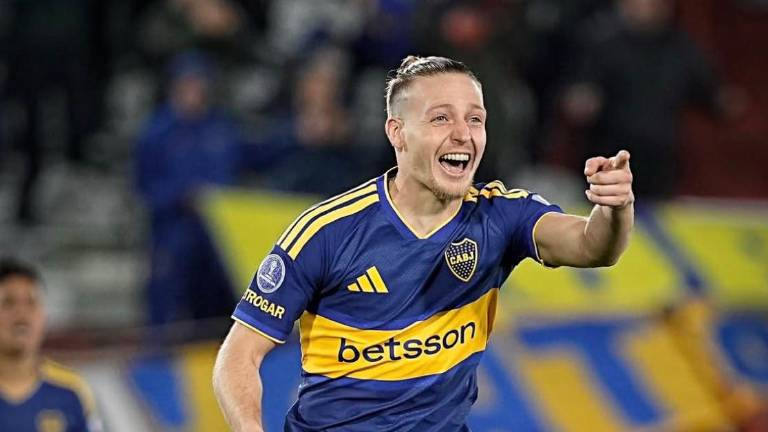 Santiago Ascacíbar celebrando el gol anotado de Boca Juniors ante Recoleta.