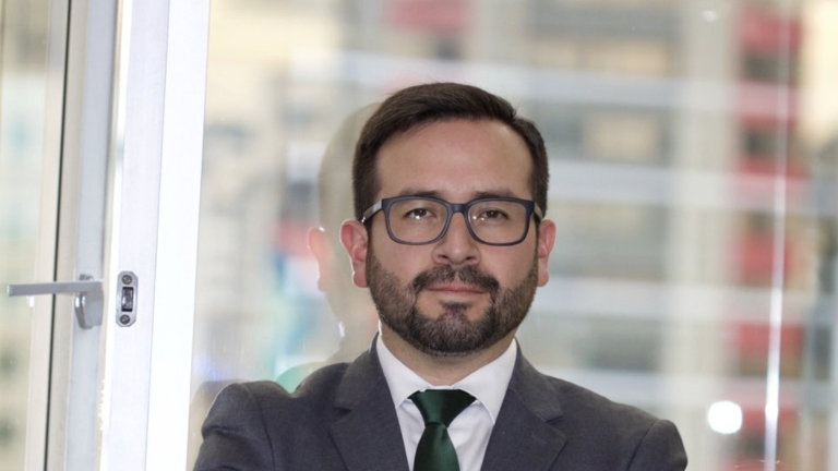 Daniel Noboa nombra a Aldrin Gómez como Secretario Jurídico de la Presidencia en reemplazo de Enrique Herrería