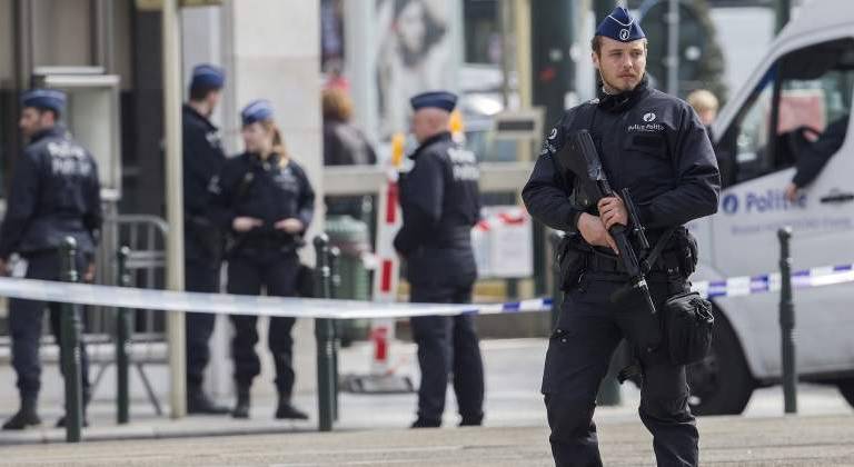 El detenido en Amberes es francés y llevaba armas