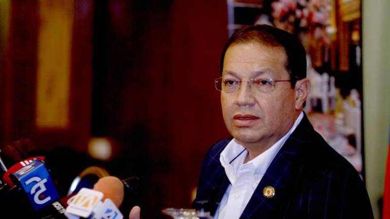 Concejales rechazan creación de comisión para investigar al alcalde de Quito Santiago Guarderas