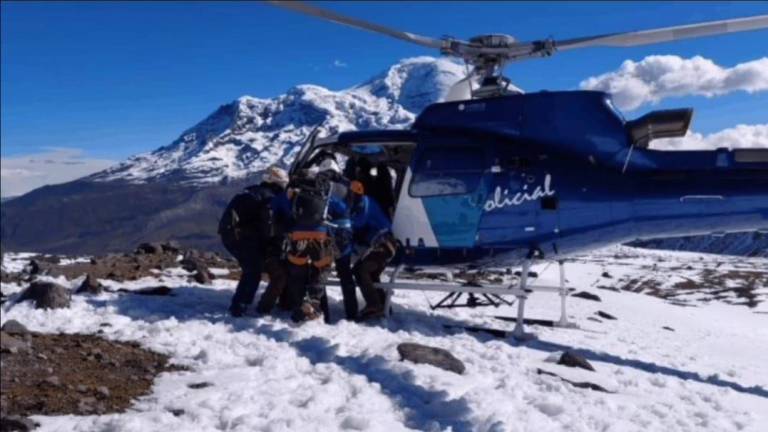 Montañistas caen al escalar el volcán Carihuairazo, en Tungurahua: hay tres fallecidos