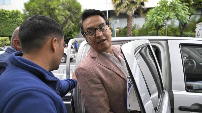 Hay un sancionado por el crimen de Fernando Villavicencio: es uno de los policías encargados de su custodia