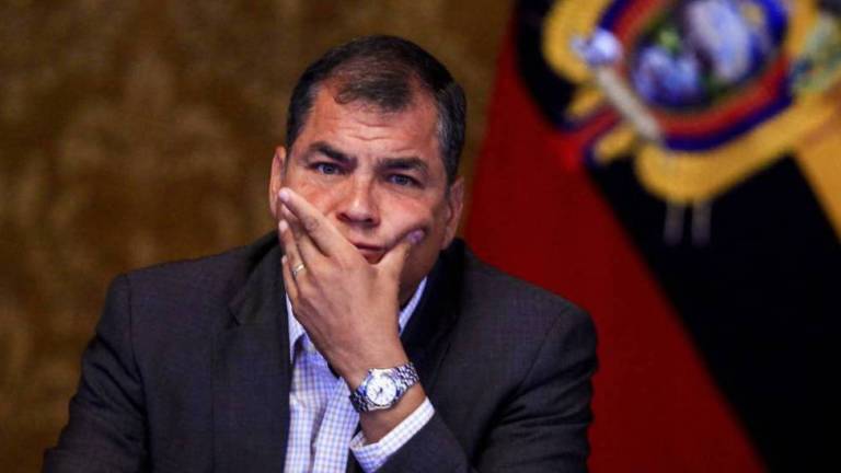 España investigará espionaje al expresidente Correa