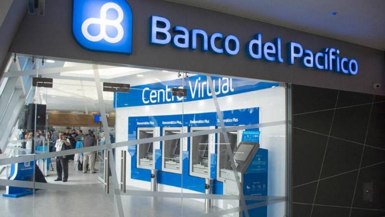 Plantean entregar acciones del Banco del Pacífico al IESS: funcionarios advierten consecuencias