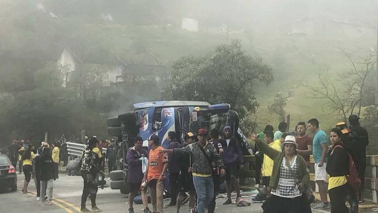 12 hinchas de Barcelona mueren en accidente de tránsito