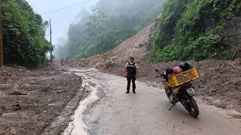 COE Nacional evalúa estatus de alerta en varias provincias tras intensas lluvias e inundaciones