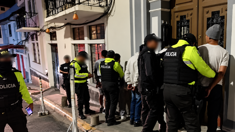 Un adulto y cuatro menores son procesados por muerte de conductor de aplicación en Quito