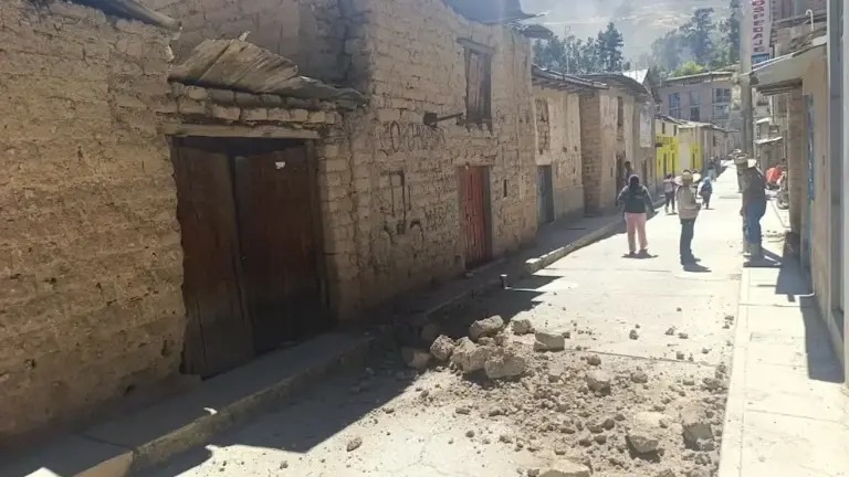 Una segunda réplica de magnitud 4,0 sacudió Ayacucho, en Perú, tras sismo de 7,2