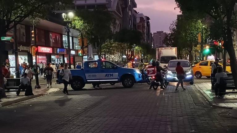 Falsa alarma por presunto explosivo en la avenida 9 de Octubre, en Guayaquil