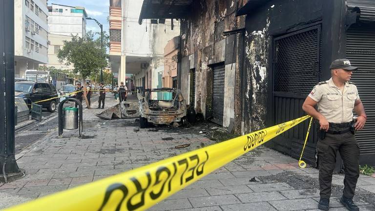 Detienen a menor de edad que estaría vinculado a incendio vehicular en el centro de Guayaquil
