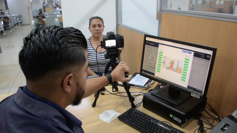 Registro Civil extiende horario de atención para cédulas y pasaportes: ¿Quiénes pueden ir sin turno?