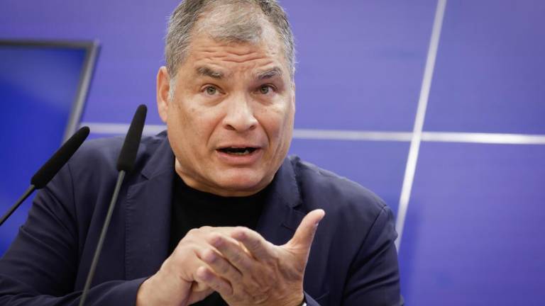 “¿Cómo era? ‘En Ecuador no tenemos presidentes presos, pero no perdemos la esperanza’. Se le va a cristalizar la esperanza”, dijo Correa en tono sarcástico.