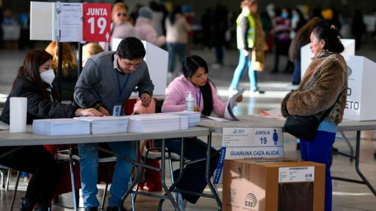Para votar, los ciudadanos deberán acudir a la Junta Receptora del Voto correspondiente con su cédula, pasaporte o ID consular, vigentes o caducados.