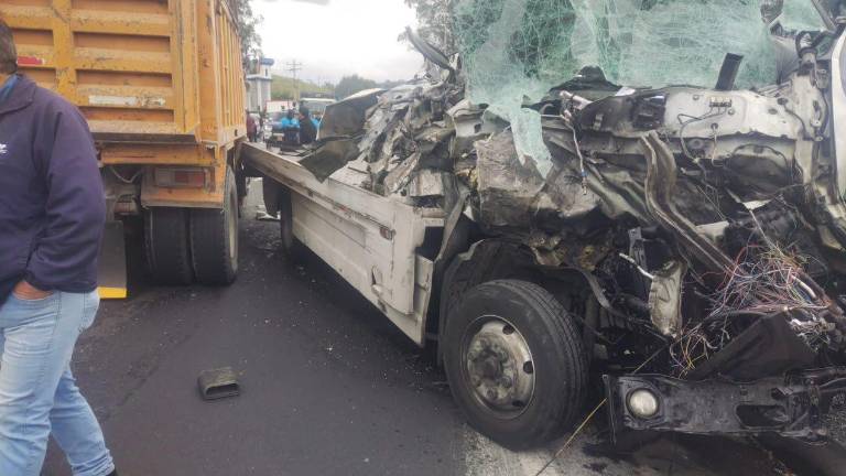 Fatal choque entre una volqueta y una wincha deja una persona fallecida en Tambillo, cantón Mejía