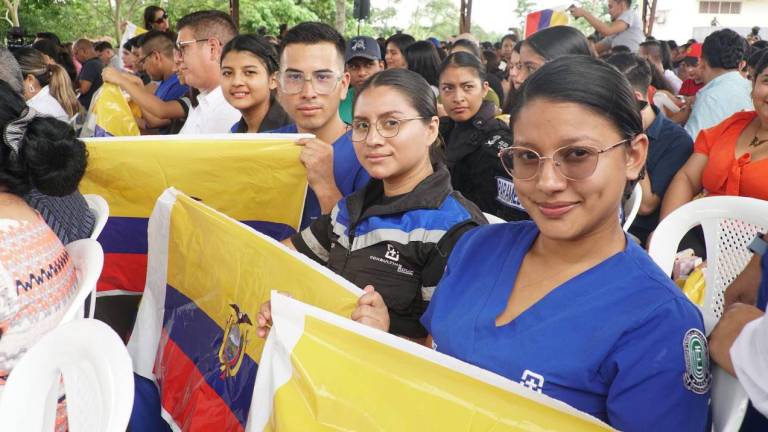 Senescyt abre convocatoria para becas de USD 798.31 a estudiantes: descubre los requisitos para postular