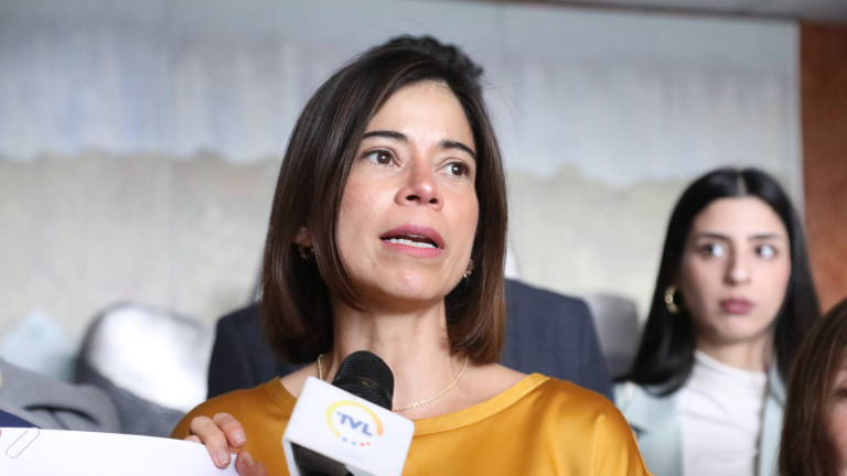 El nombre de Esther Cuesta aparece en conversaciones filtradas entre Andrés Arauz y Augusto Verduga.