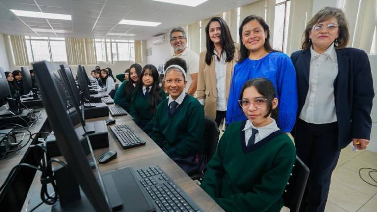 Ministerio de Educación abre nuevas vacantes para docentes: así puede postular al sueldo de USD 817 en Educa Empleo