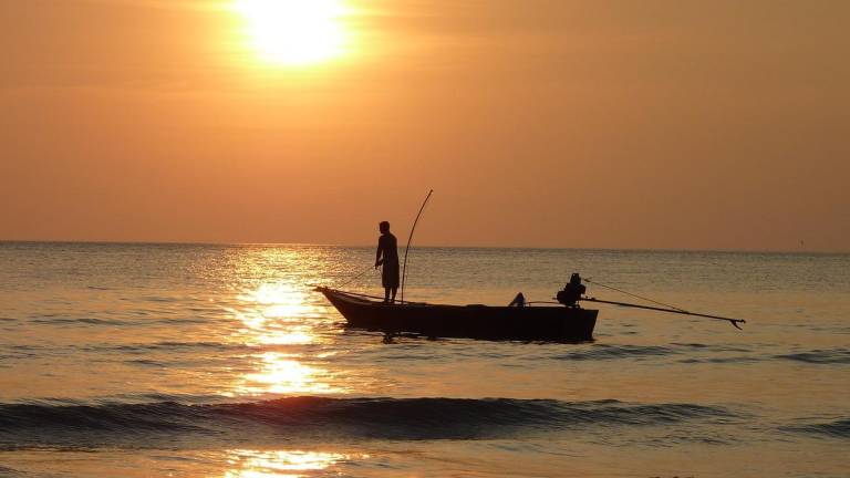 Continúan desaparecidos dos pescadores que partieron al mar desde la costa de San Mateo, en Manabí