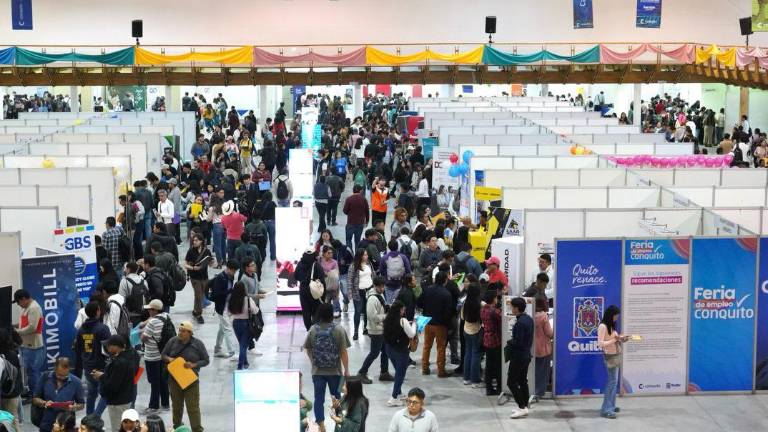 ConQuito realizará una nueva feria de empleo para octubre tras reunir a 14.000 asistentes