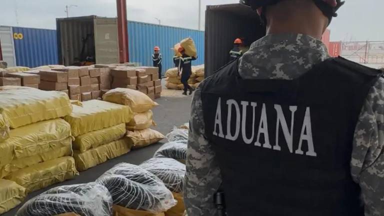 Ecuador y Chile firman acuerdo aduanero para agilizar importaciones y exportaciones