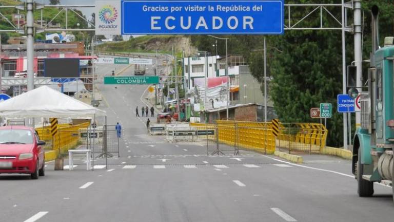 Ecuador y Colombia postergan apertura de la frontera terrestre