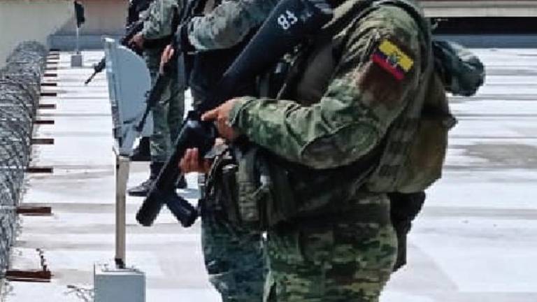 Ejército abate a un sujeto en operación contra la minería ilegal en Orellana